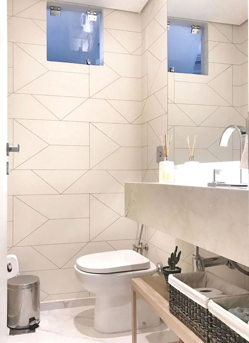 Ferm LIVING Tapete Lines Cremeweiss 6 Ferm LIVING Tapete Lines Cremeweiss - Image 4